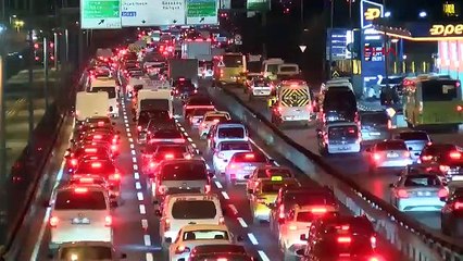 İstanbul- İstanbul'da trafik yoğunluğu yüzde 80'e ulaştı