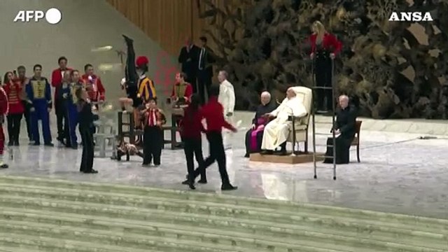 Nuovo appello del Papa: Basta sfruttamento minorile