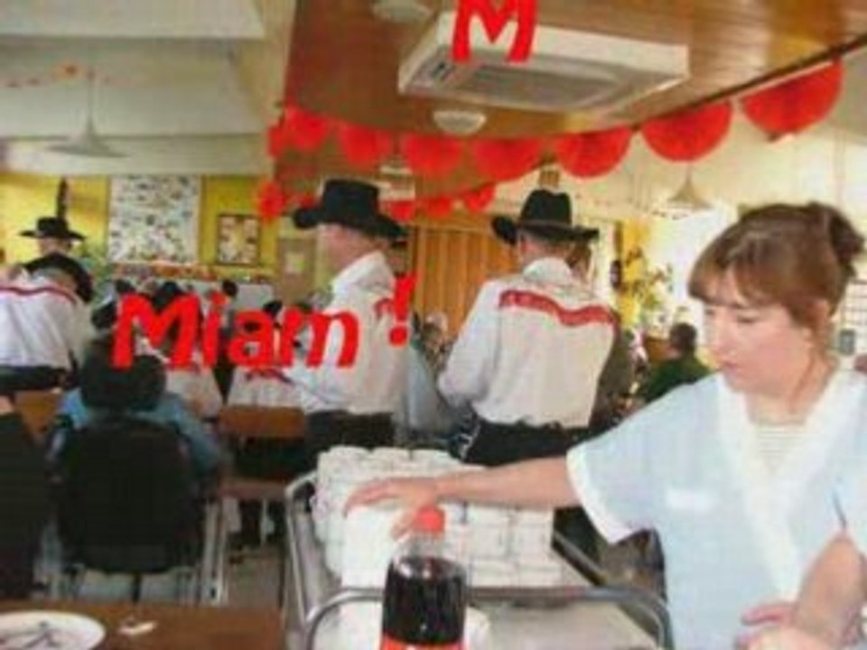 Anniversaire à la Maison de Retraite "La Croix Marine"