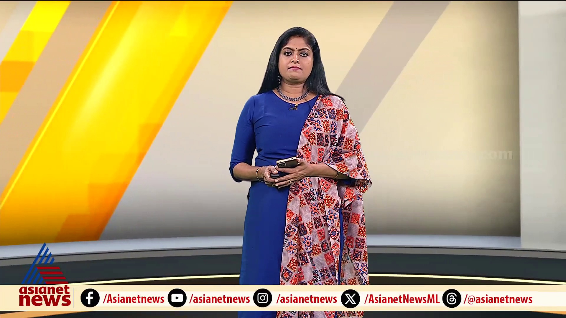 പൊന്മുടി പത്താം വളവിൽ കാർ തലകീഴായി മറിഞ്ഞ് മൂന്ന് പേർക്ക് പരിക്ക്