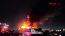 Detik-detik Glodok Plaza di Jakarta Barat Kebakaran