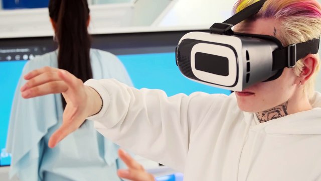 الذكاء الاصطناعي يشكل تهديداً للعديد من الوظائف في المستقبل.