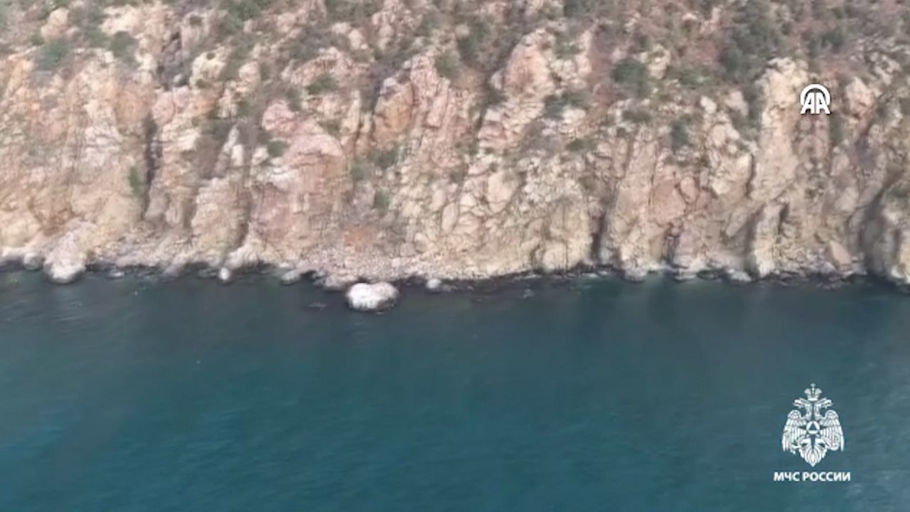 Karadeniz'de petrol sızıntısından etkilenen alanlar havadan görüntülendi