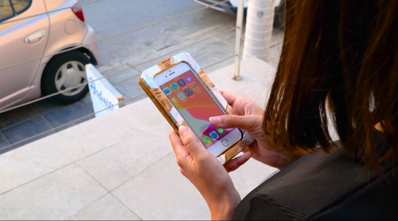 BRICOLAGE : des étuis de téléphone élégants et fonctionnels à la MAISON !