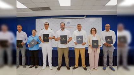 Firman acuerdo para la observación de ballenas en Samaná