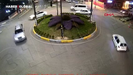 Kavşakta drift atan sürücülere 96 bin 702 lira ceza