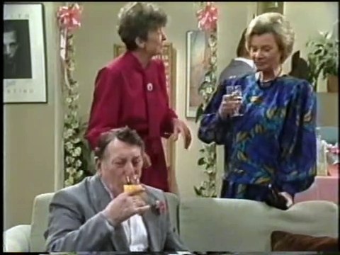 Neighbours deutsch - 297 - Der große Unbekannte (15.07)