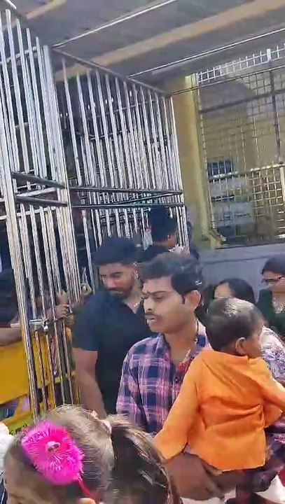 ಪತ್ನಿ ಜೊತೆ ಆಗಮಿಸಿ ಚಾಮುಂಡೇಶ್ವರಿ ದರ್ಶನ ಪಡೆದ ದರ್ಶನ್​​​: ವಿಶೇಷ ಪೂಜೆ ಸಲ್ಲಿಕೆ