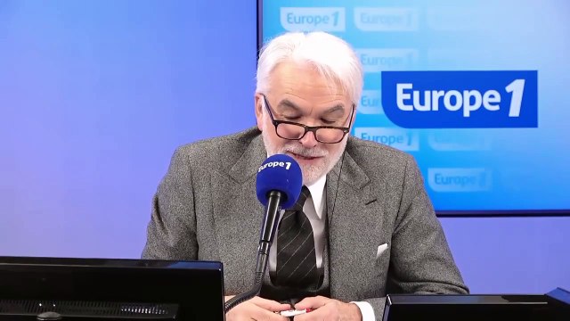 Pascal Praud et vous - Polémique sur les sculptures d'ours devant l'aéroport de Nantes : «Les écolos ont toujours besoin de se faire mousser», raille un auditeur