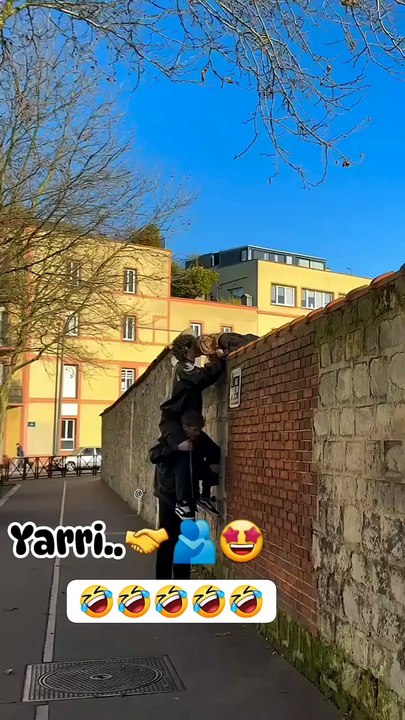 Best friend help to Meet her Girlfriend 😜😁😁🤣