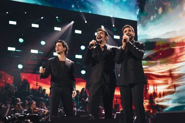 Eboli si Prepara a Accogliere Il Volo: Primo Live al PalaSele 🎶