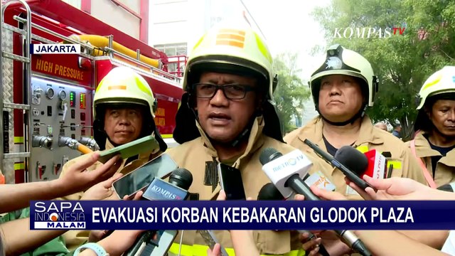 Situasi Pencarian dan Evakuasi Korban Kebakaran Glodok Plaza, 4 Korban Tewas DItemukan