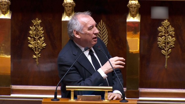Motion de censure : Bayrou accuse LFI de « choisir la guerre intestine »