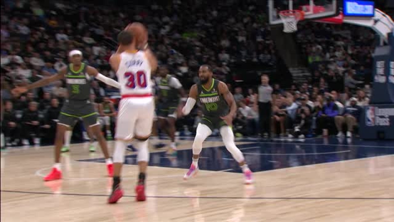 Curry catches fire to sink Timberwolves