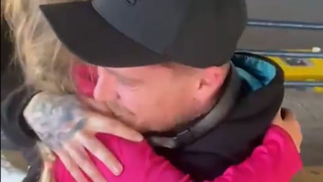 Man's seven-month work trip culminates in emotional reunion with daughter