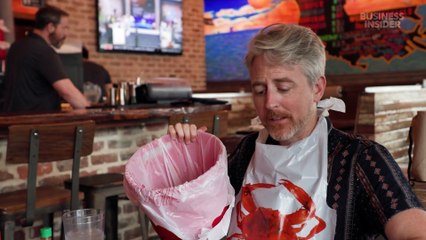 A British tourist and an American find the best seafood boil in New Orleans