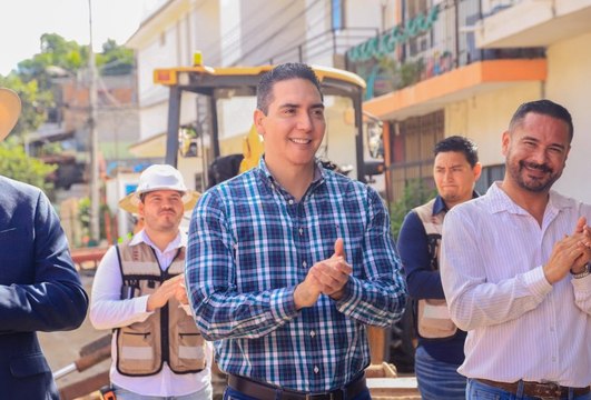 Santana inicia obras con contratos presuntamente ilegales en sus primeros 100 días de gobierno
