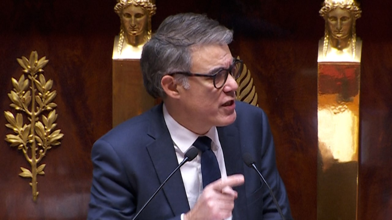 Motion de censure rejetée : la gauche en ordre dispersée et des tensions entre socialistes et Insoumis