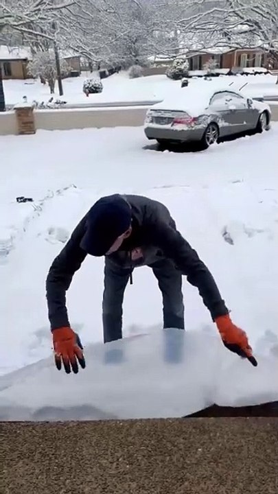 Déneiger son allée facilement