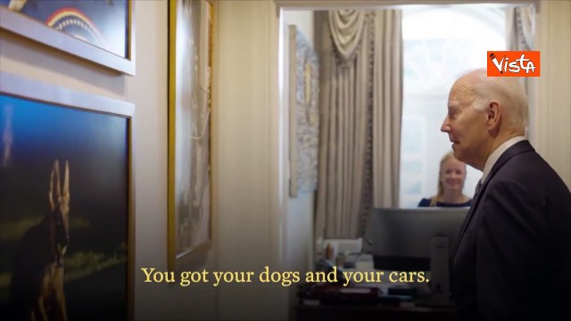 Biden tra i suoi collaboratori alla Casa Bianca, l?omaggio ai lavoratori in un video sui social