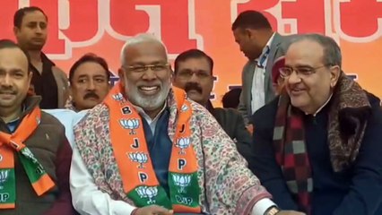 मिल्कीपुर में भाषण के दौरान फिसल गई मंत्री स्वतंत्र देव सिंह की जुबान, ये क्या बोल गए