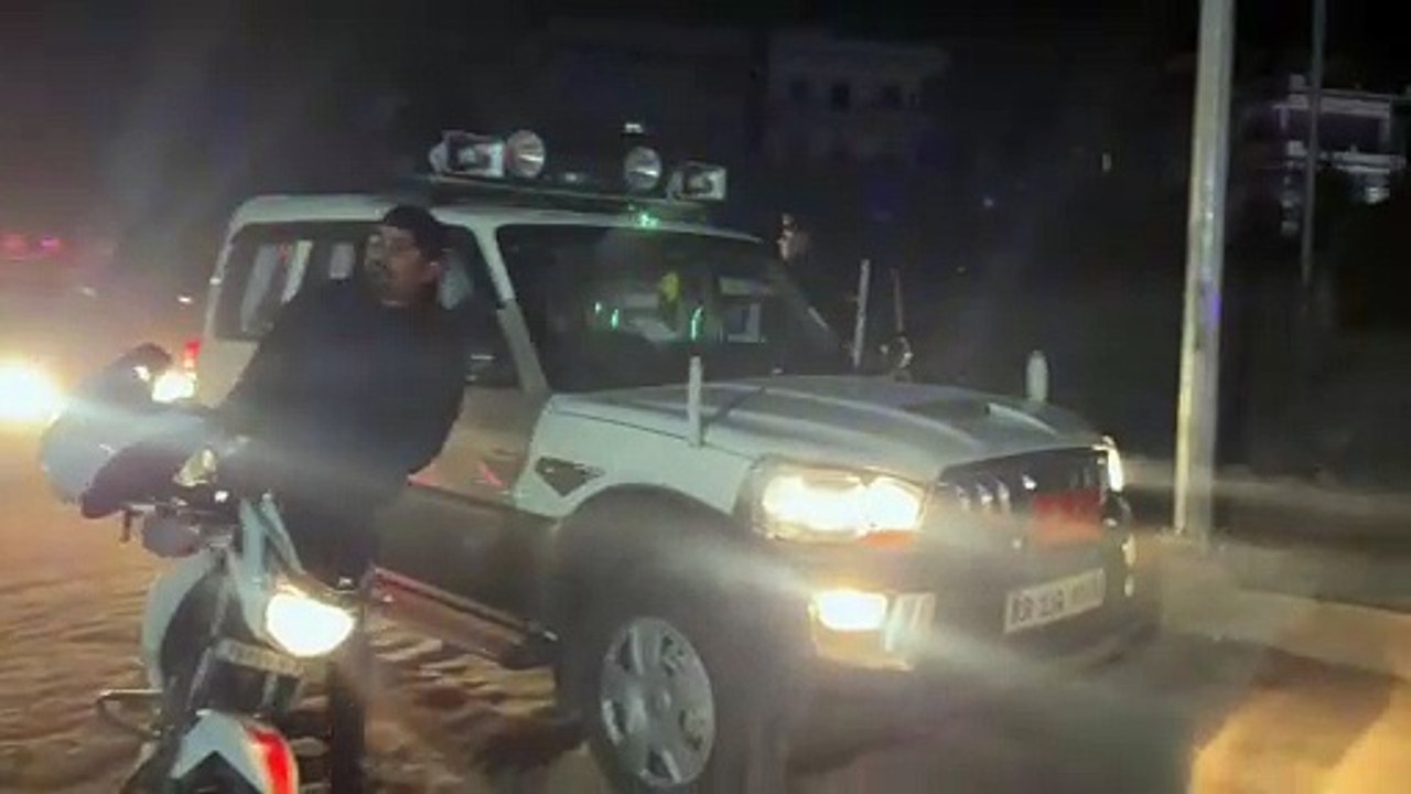 नालंदा में निजी स्कूल के संचालक सह रोटरी क्लब के अध्यक्ष को बदमाशों ने मारी गोली, हालत गंभीर. निजी क्लीनिक में भर्ती.