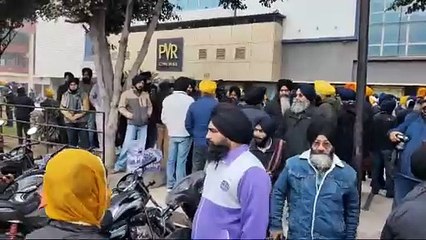 ਪੰਜਾਬ ਦੇ ਸਿਨੇਮਾਘਰਾਂ 'ਚ ਨਹੀਂ ਚੱਲਿਆ ਕੰਗਨਾ ਰਣੌਤ ਦੀ 'ਐਮਰਜੈਂਸੀ' ਦਾ ਜਾਦੂ, ਅੰਮ੍ਰਿਤਸਰ 'ਚ ਪਹਿਲੇ ਦਿਨ ਦਾ ਪਹਿਲਾਂ ਸ਼ੋਅ ਹੋਇਆ ਕੈਂਸਲ