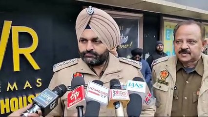 ਪੰਜਾਬ ਦੇ ਸਿਨੇਮਾਘਰਾਂ 'ਚ ਨਹੀਂ ਚੱਲਿਆ ਕੰਗਨਾ ਰਣੌਤ ਦੀ 'ਐਮਰਜੈਂਸੀ' ਦਾ ਜਾਦੂ, ਅੰਮ੍ਰਿਤਸਰ 'ਚ ਪਹਿਲੇ ਦਿਨ ਦਾ ਪਹਿਲਾਂ ਸ਼ੋਅ ਹੋਇਆ ਕੈਂਸਲ