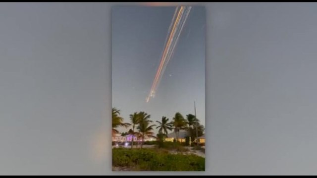 La Starship esplode, la spettacolare cascata di detriti