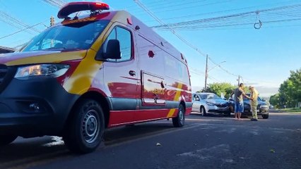 Acidente entre Gol e Logan deixa mulher ferida no bairro Santo Onofre