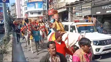 प्रयागराज धूमधाम से निकल गई गणेश शोभायात्रा