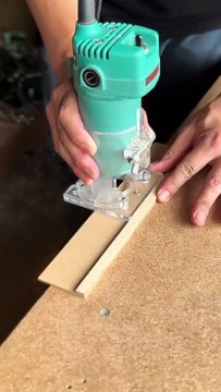 Perfect Hole Drilling with a Trimmer- -project2025- #woodworking #woodworkingtips #diy #jig #precision #carpentry #trimmer