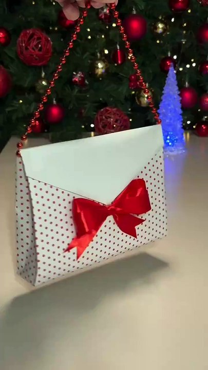 Cute Gift Wrapping Tutorial via: @stulux_