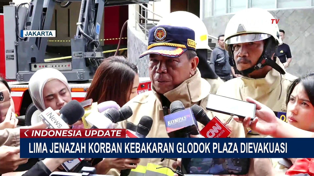 Keluarga Korban Kebakaran Glodok Plaza Mulai Datangi RS Polri Kramat Jati