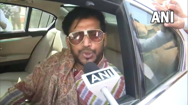 gorakhpur, गोरखपुर: सांसद रवि किशन ने किया महाकुंभ में स्नान, सभी के लिए की मंगल कामना