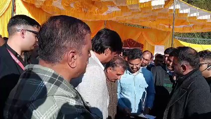 मुख्यमंत्री ने धर्मशाला शहर की पहली सौर ऊर्जा परियोजना का उद्घाटन किया