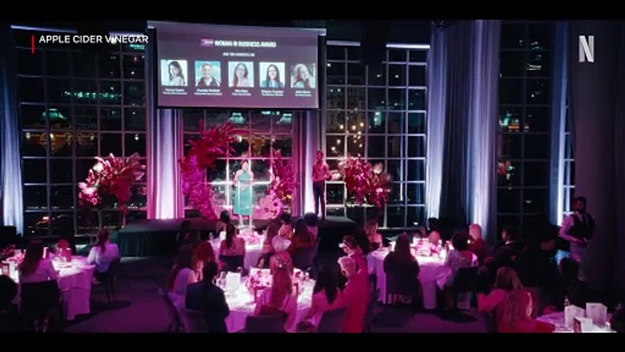 Apple Cider Vinegar   Bande-annonce officielle VF   Netflix France