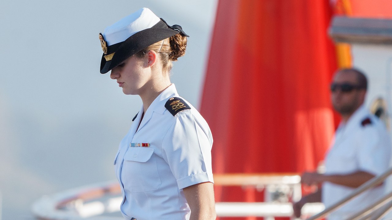 La princesa Leonor llega Tenerife a bordo del Elcano antes de partir rumbo a América