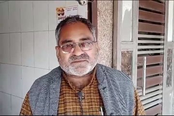 गंगा की पवित्रता पर खतरा गंगाघाट में प्रशासन की लापरवाही से आस्था हुई आहत गंगा में गिर रहे नाले व सीवर का पानी