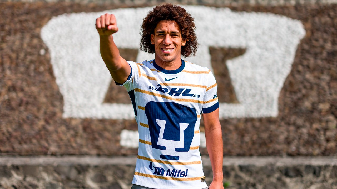 Pumas: primer entrenamiento de "Coco" Carrasquilla y su divertida bienvenida con aplausos