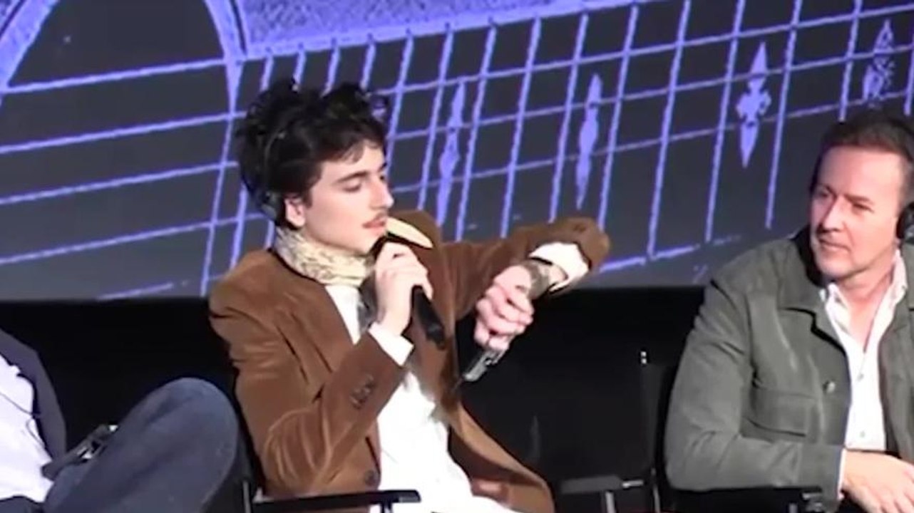 Chalamet e il nuovo film su Bob Dylan: "Aspetto l'endorsement di Francesco Totti"