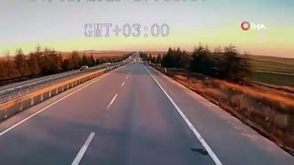 Otobanda ters yönde ilerledi: Ölü ve yaralılar var