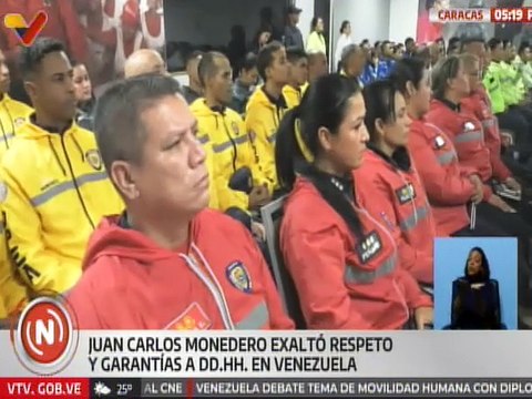 Juan Carlos Monedero: Una policía humanista es una de las señales máximas de un país en democracia