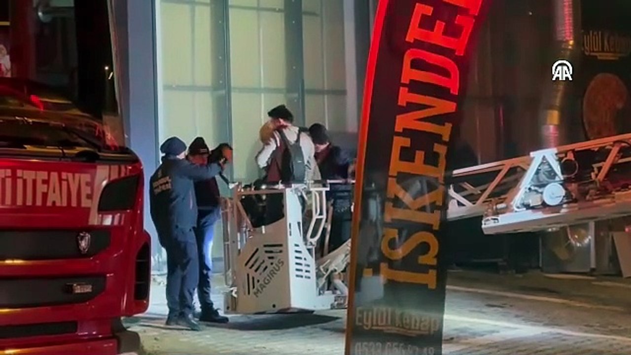 Ataşehir'de otelde yangın