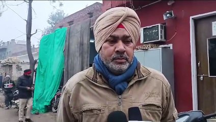 ਅੰਮ੍ਰਿਤਸਰ ਇੰਦਰਾ ਕਲੋਨੀ ਦੇ ਇਲਾਕੇ ਵਿੱਚ ਕੁਝ ਵਿਅਕਤੀਆਂ ਵੱਲੋਂ ਪੁਰਾਣੀ ਰੰਜਿਸ਼ ਦੇ ਚਲਦੇ ਦੇਰ ਰਾਤ ਇਕ ਘਰ ਨੂੰ ਕੀਤਾ ਅੱਗ ਦੇ ਹਵਾਲੇ
