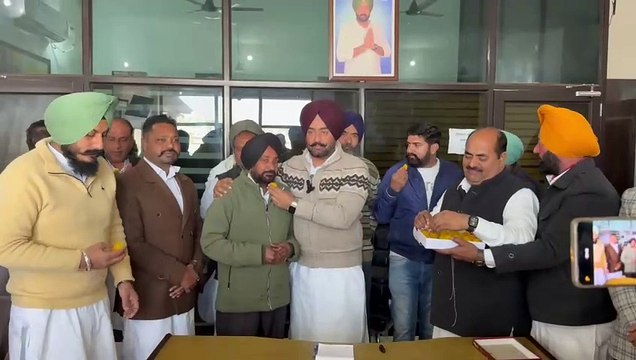 ਧਰਮਕੋਟ ਨਗਰ ਕੌਂਸਲ ਤੇ 8 ਵਾਰਡਾਂ ਤੇ ਮਾਨਯੋਗ ਹਾਈਕੋਰਟ ਵੱਲੋਂ ਰੋਕ ਲਾਉਣ ਤੋਂ ਬਾਅਦ ਧਰਮਕੋਟ 9 ਨੰਬਰ ਵਾਰਡ ਤੋਂ MC ਲਈ ਉਮੀਦਵਾਰ ਗੁਰਮੀਤ ਮਖੀਜਾ ਵੱਲੋਂ ਪਾਈ ਗਈ ਰਿਟ ਪਟੀਸ਼ਨ ਤੇ ਫੈਸਲਾ ਸੁਣਾਉਂਦਿਆ ਮਾਨਯੋਗ ਹਾਈ ਕੋਰਟ ਦੀ ਡਬਲ ਬੈਂਚ ਨੇ 8 ਵਾਰ