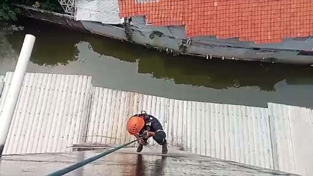 Solusi Waterproofing Dak Beton Bocor dengan Aspal Cair yang Tahan Lama
