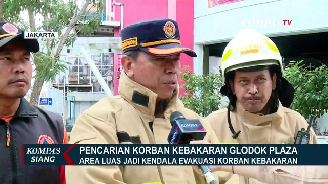 Damkar Akui Area Luas dan Tumpukan Puing Jadi Kendala Evakuasi Korban Kebakaran Glodok Plaza