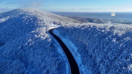 Karla kaplanan Yıldız Dağları ziyaretçilerinin ilgisini çekiyor