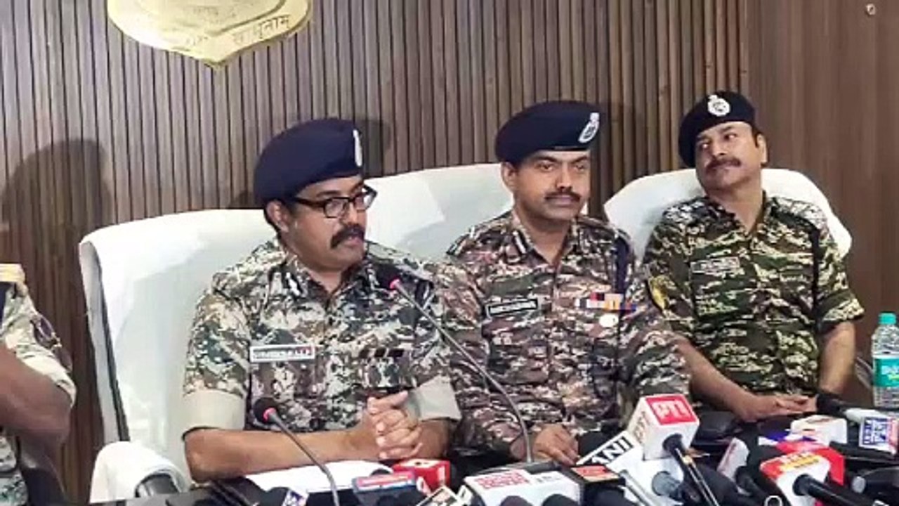 सुरंग में नक्सलियों की हथियार फैक्ट्री, सुकमा बीजापुर बार्डर पर था अंडरग्राउंड ठिकाना